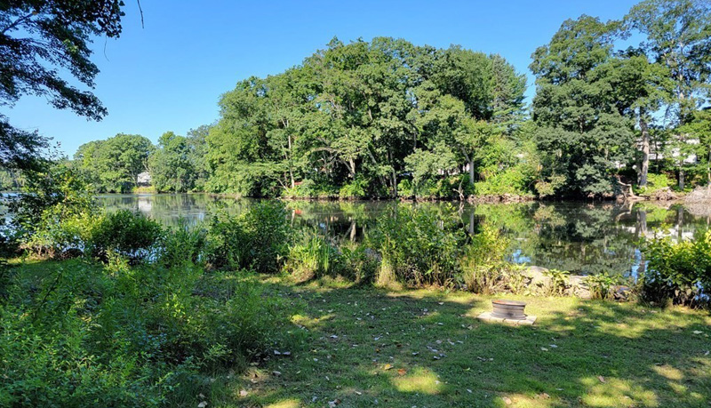 a photo of 160 Providence Rd Unit: 160 in 
Grafton, MA 01519 
