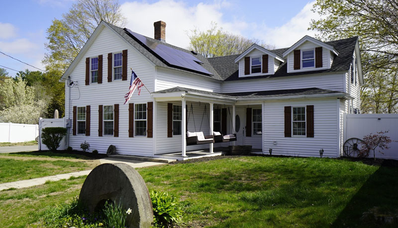 a photo of 25 Cook Street, Douglas, MA 01516
